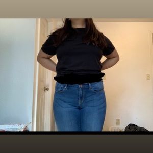 Curvy skinny Levi’s in a size 28 :)